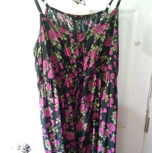Torrid floral dress with pockets!